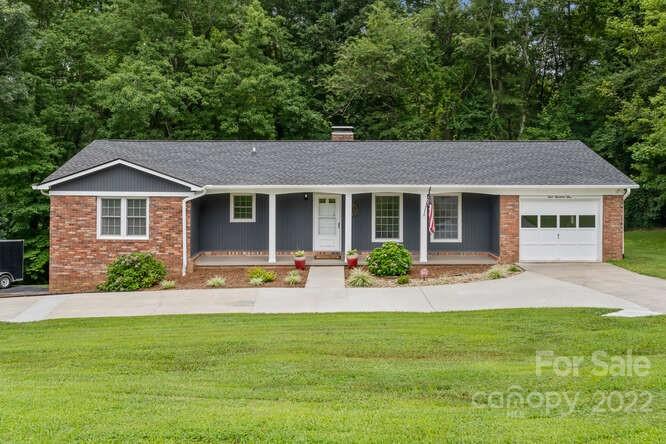 101 London Road Hendersonville, NC 28739 - Photo 2 of 48 Gallery Image 2