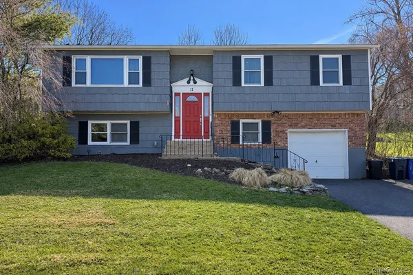 $750,000 | 11 Creekview Drive, Thiells, NY 10984