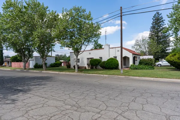$284,000 | 500 North G Street, Madera, CA 93637