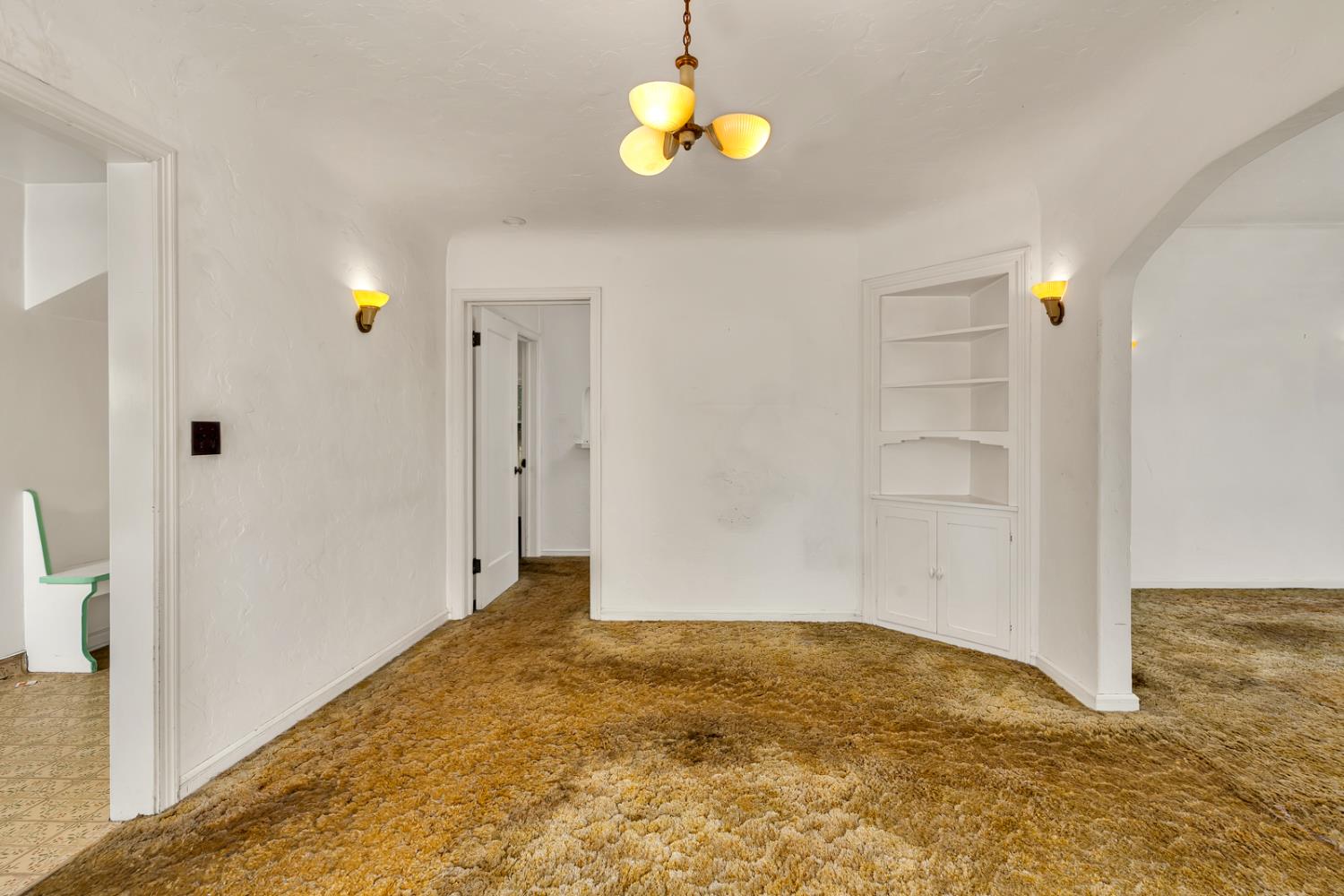 500 North G Street Madera, CA 93637 - Photo 7 of 24 a view of an empty room