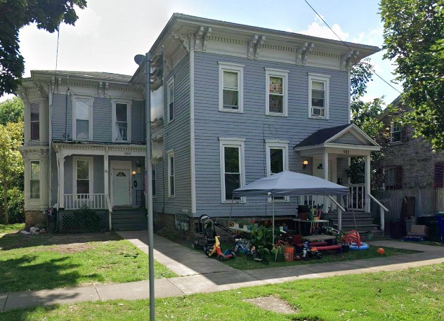 200 West Center Street Ridgeway, NY 14103 - Photo 8 of 26 305 W Center