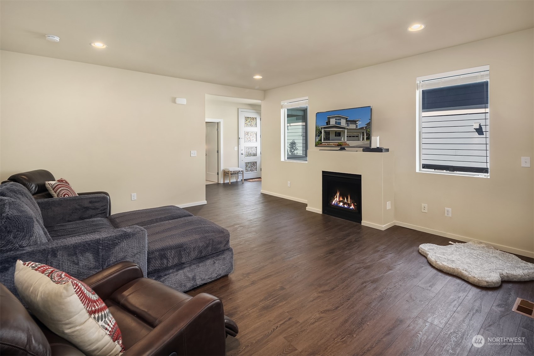 10616 Southeast 187th Place Renton, WA 98055 - Photo 4 of 27 Gallery Image 4