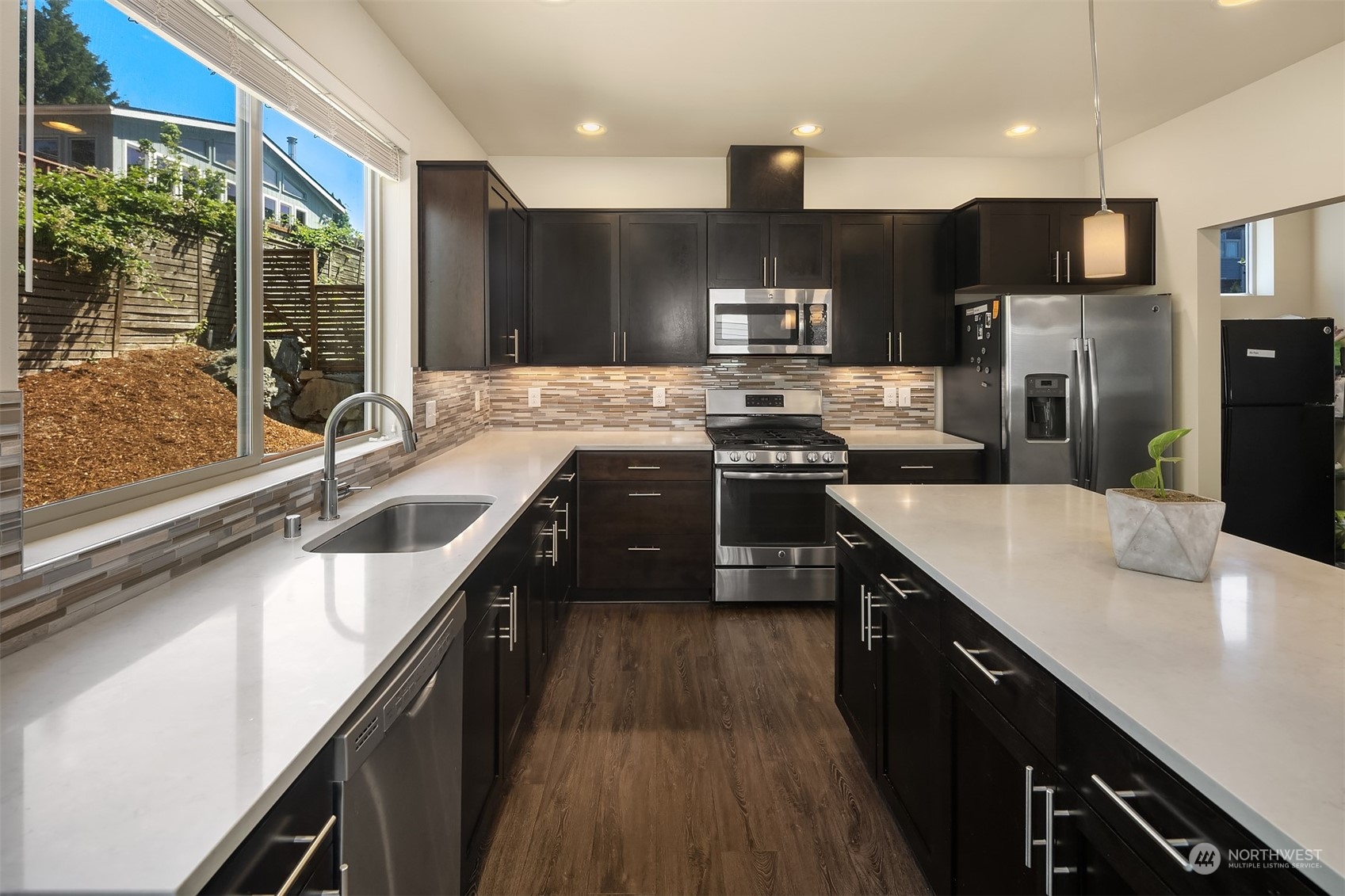 10616 Southeast 187th Place Renton, WA 98055 - Photo 6 of 27 Gallery Image 6