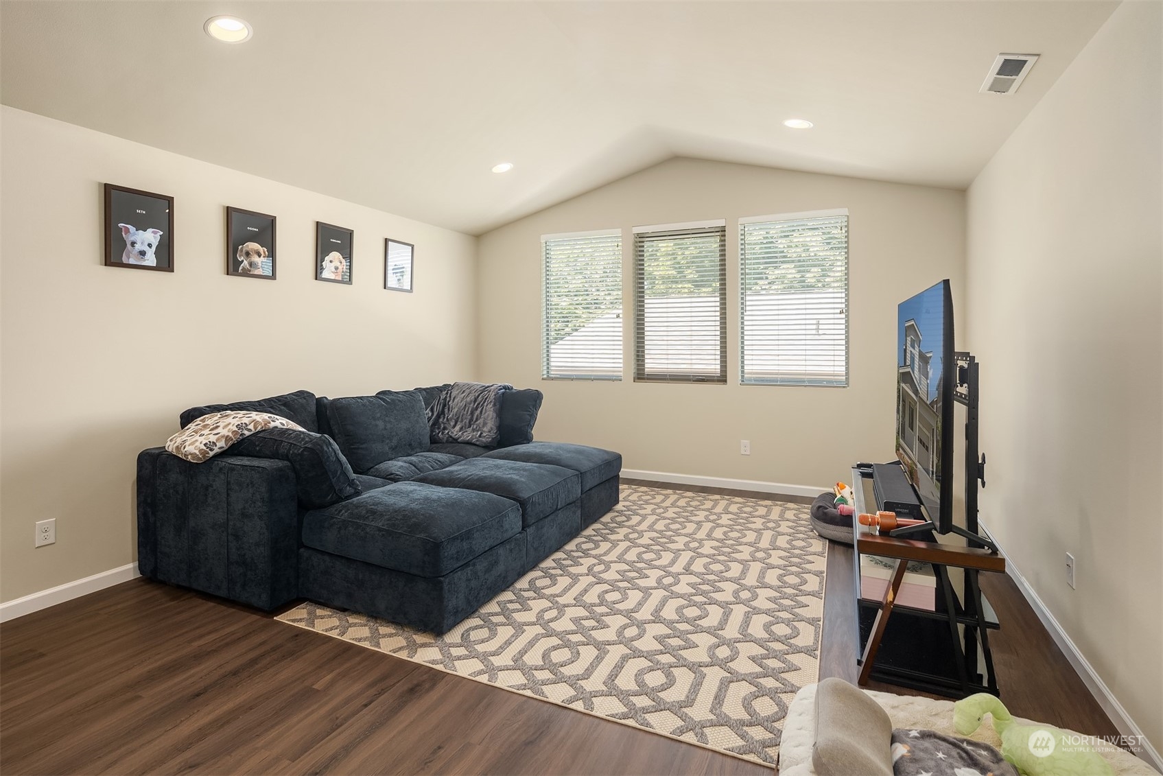 10616 Southeast 187th Place Renton, WA 98055 - Photo 9 of 27 Gallery Image 9