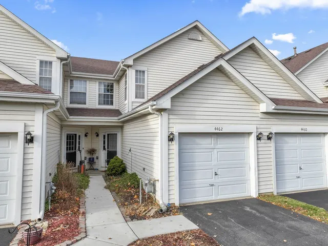 $2,000 | 4462 West Quill Lane, Waukegan, IL 60085