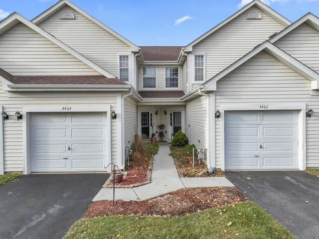 $2,000 | 4462 West Quill Lane, Waukegan, IL 60085