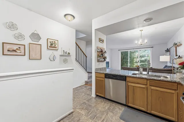 $2,000 | 4462 West Quill Lane, Waukegan, IL 60085