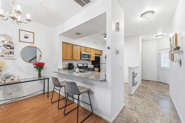 $2,000 | 4462 West Quill Lane, Waukegan, IL 60085