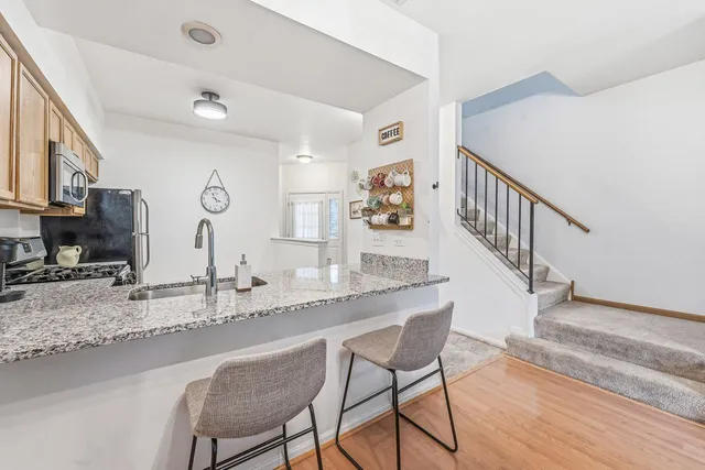 $2,000 | 4462 West Quill Lane, Waukegan, IL 60085