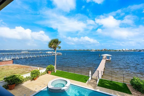 $35,000 | 1 18th Avenue South, Lake Worth Beach, FL 33460