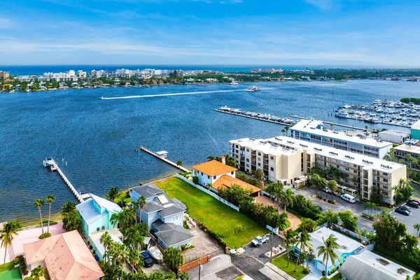 $35,000 | 1 18th Avenue South, Lake Worth Beach, FL 33460