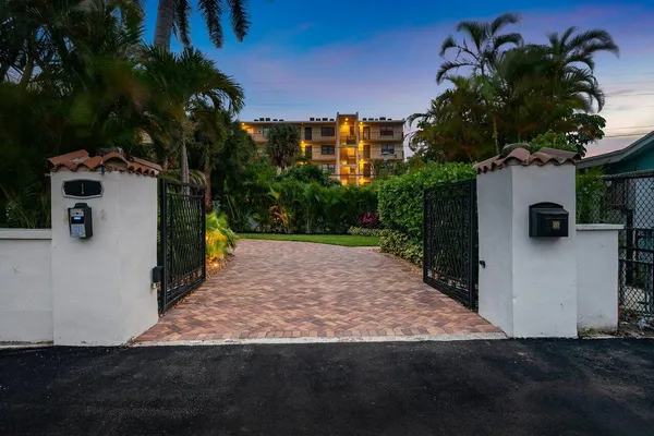 $35,000 | 1 18th Avenue South, Lake Worth Beach, FL 33460