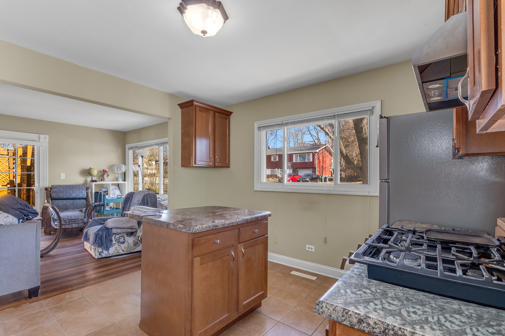1501 Washington Street Lake In The Hills, IL 60156 - Photo 8 of 26