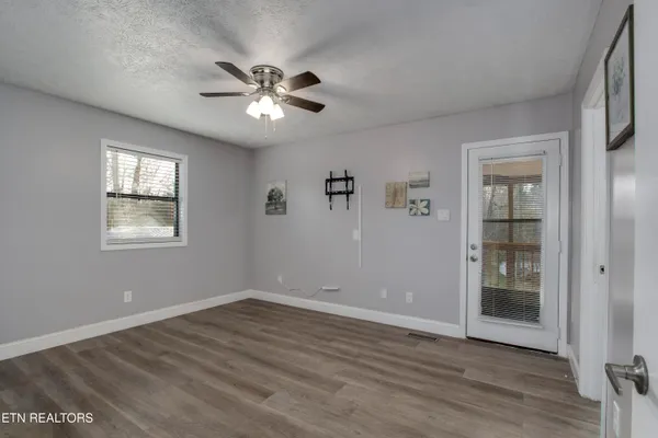 $457,500 | 521 Sourdough Hollow Road, Kodak, TN 37764
