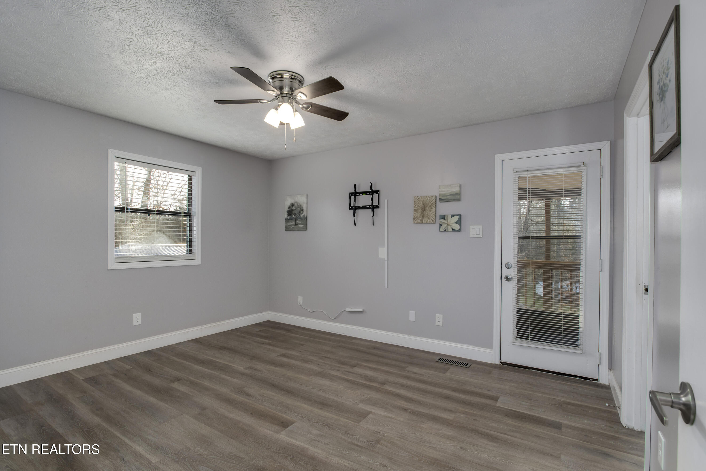 521 Sourdough Hollow Road Kodak, TN 37764 - Photo 17 of 50 17_SourdoughHollowRoad_521_MasterBedroom