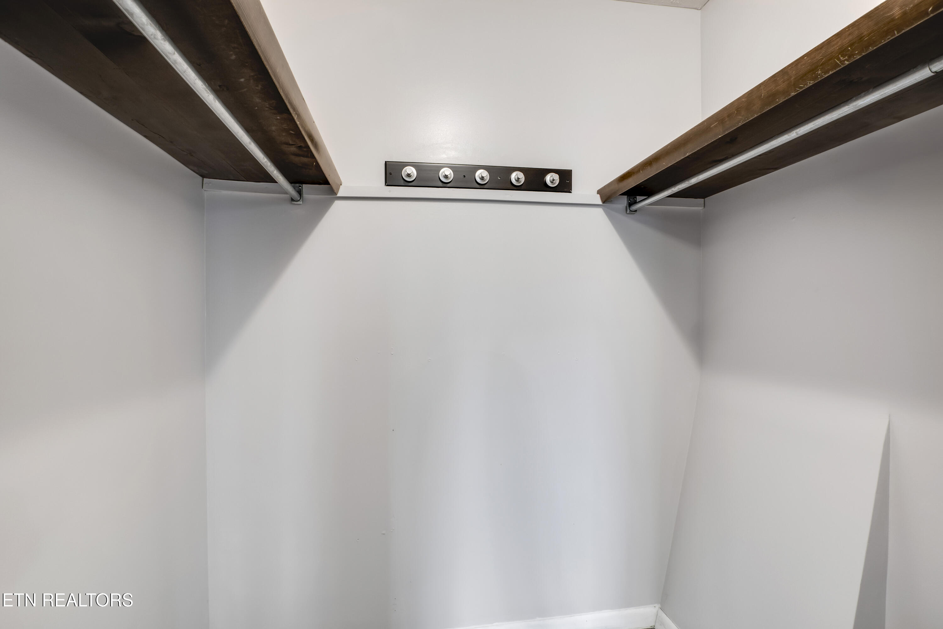 521 Sourdough Hollow Road Kodak, TN 37764 - Photo 20 of 50 20_SourdoughHollowRoad_521_MasterCloset