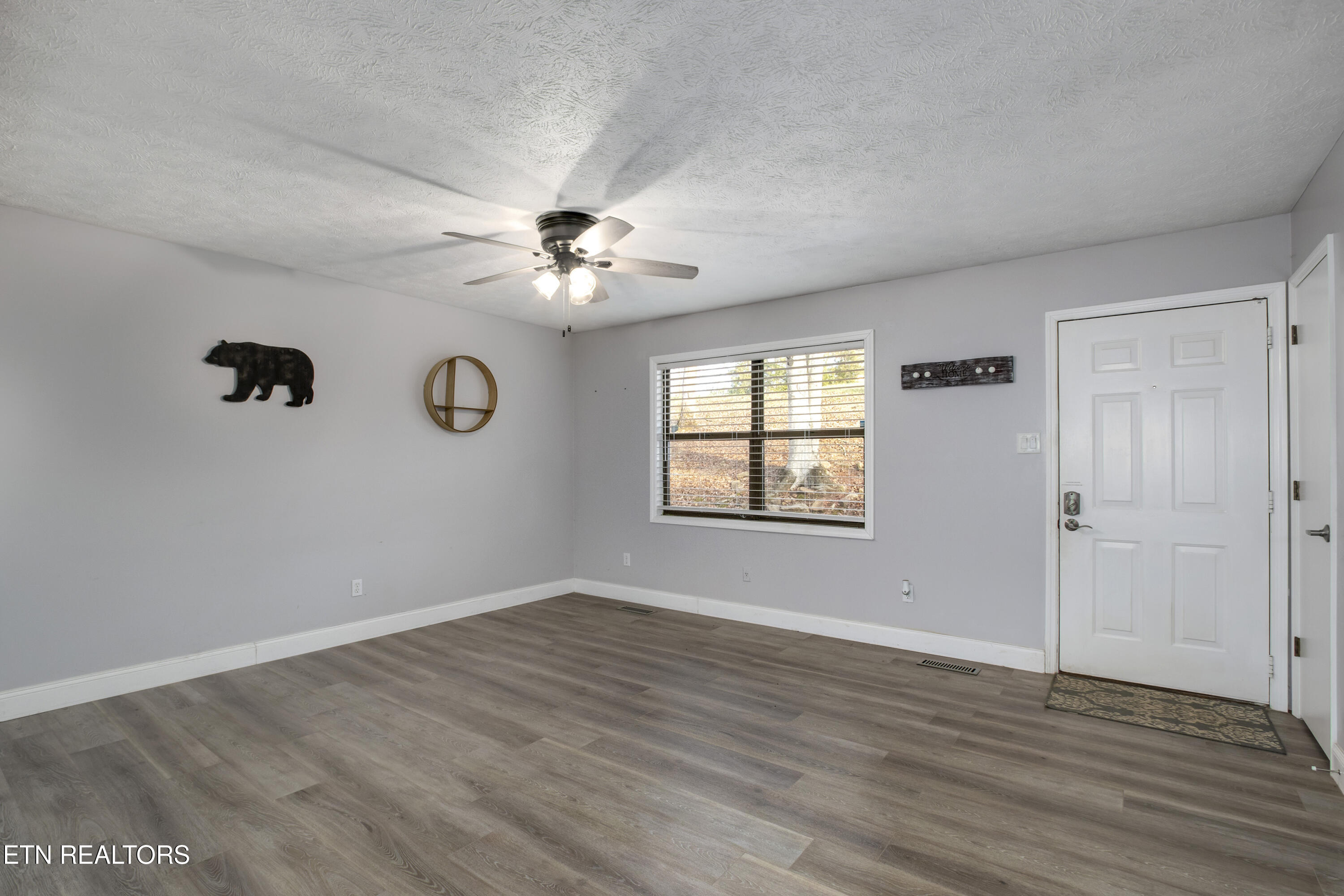 521 Sourdough Hollow Road Kodak, TN 37764 - Photo 7 of 50 07_SourdoughHollowRoad_521_Living02