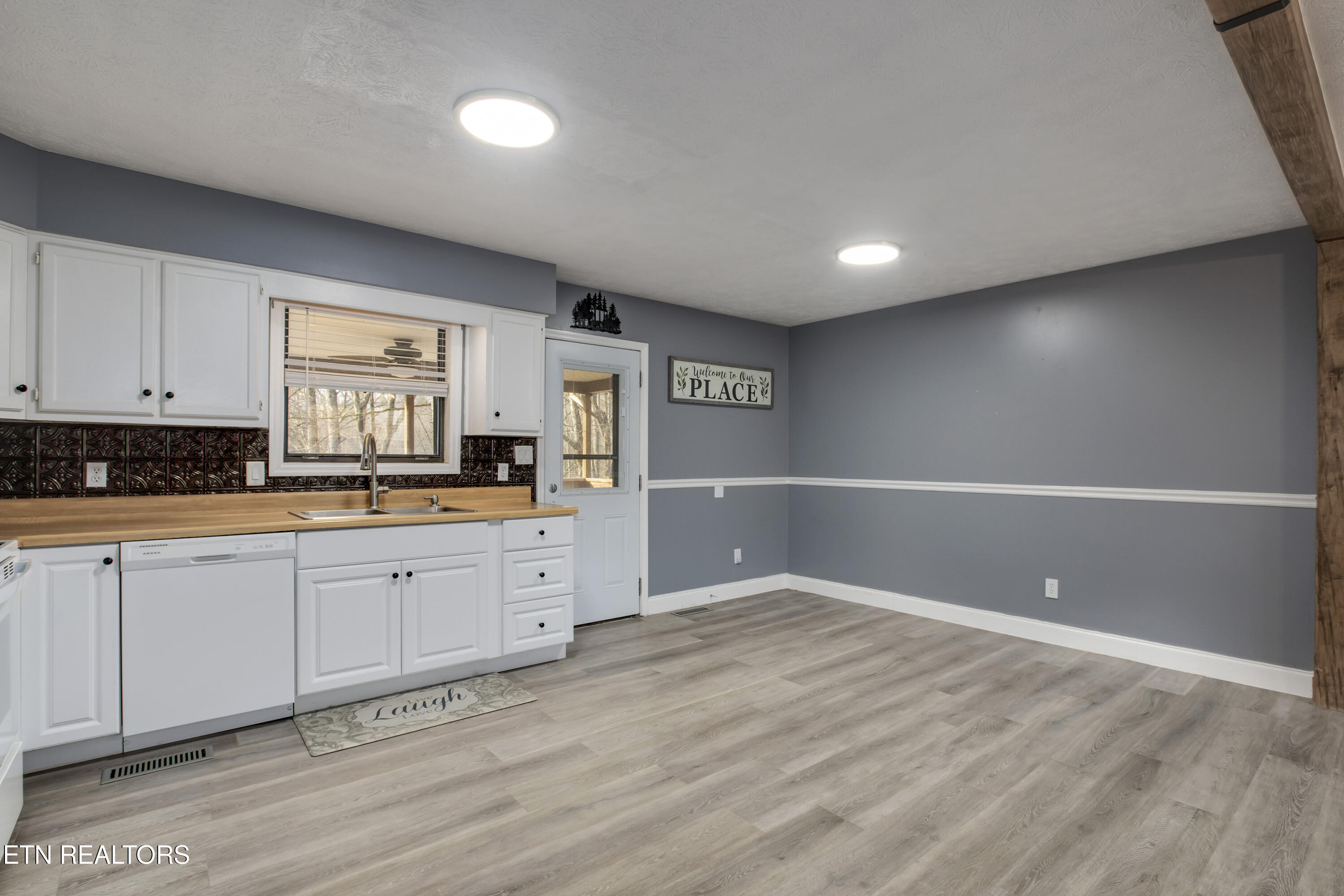 521 Sourdough Hollow Road Kodak, TN 37764 - Photo 10 of 50 10_SourdoughHollowRoad_521_Kitchen-Dinin