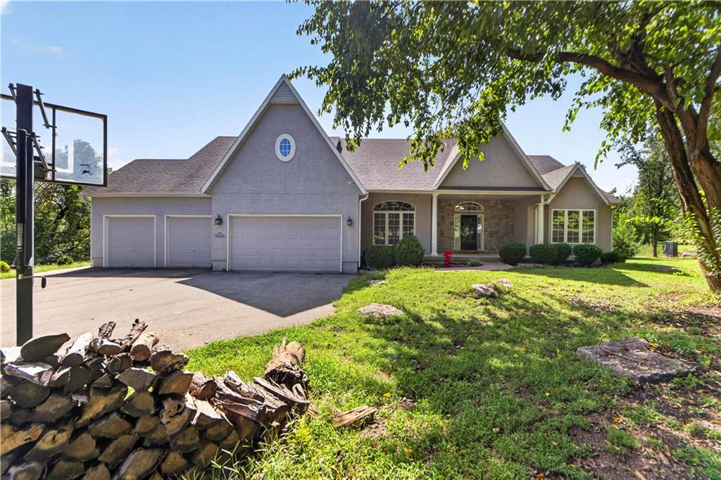 28098 Overbrook Road Paola, KS 66071 - Photo 1 of 90 Gallery Image 1
