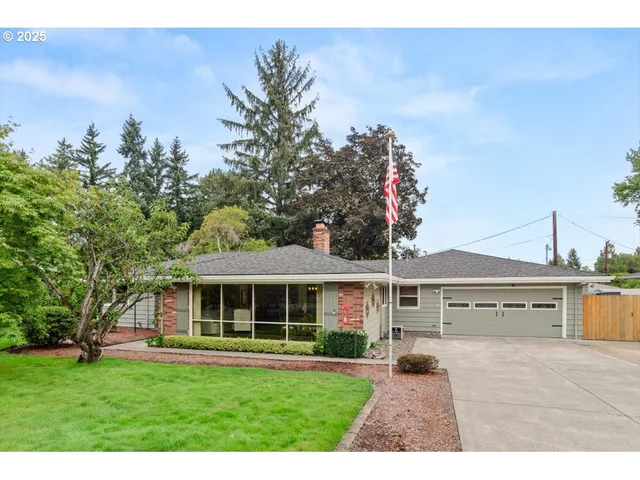 $837,000 | 9845 Southwest Eagle Lane, Beaverton, OR 97008