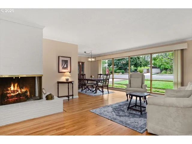 $837,000 | 9845 Southwest Eagle Lane, Beaverton, OR 97008