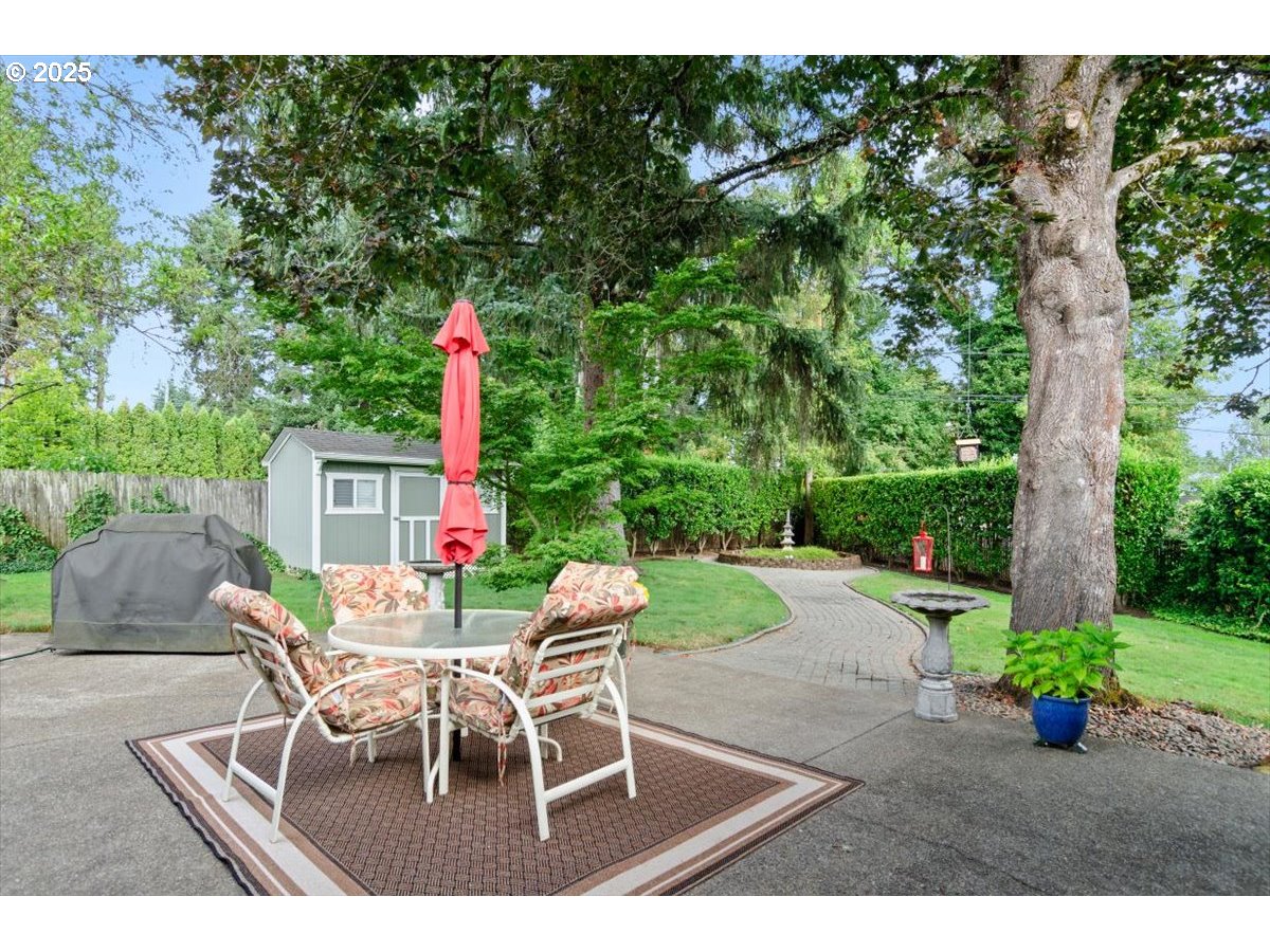 9845 Southwest Eagle Lane Beaverton, OR 97008 - Photo 36 of 46 Patio