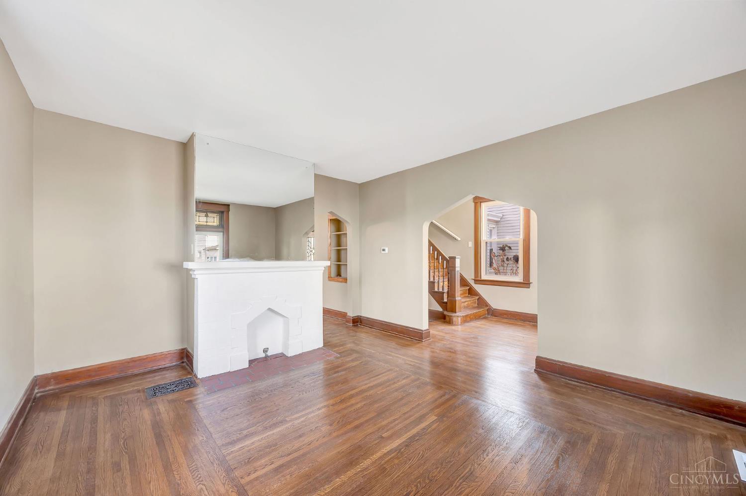 129 Pike Street Reading, OH 45215 - Photo 10 of 44