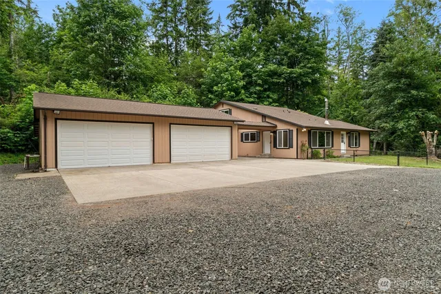 $695,000 | 4562 Southeast Burley Olalla Road, Olalla, WA 98359