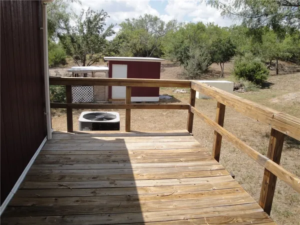 $137,500 | 315 South Vista Drive, Sandia, TX 78383