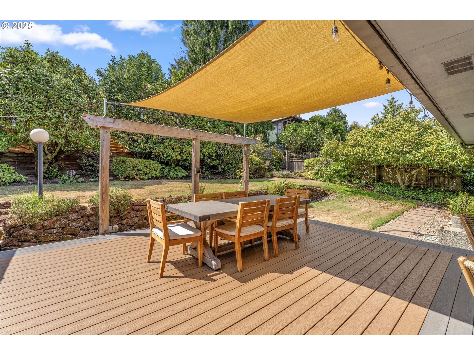 8335 Southwest 6th Avenue Portland, OR 97219 - Photo 36 of 46 Deck