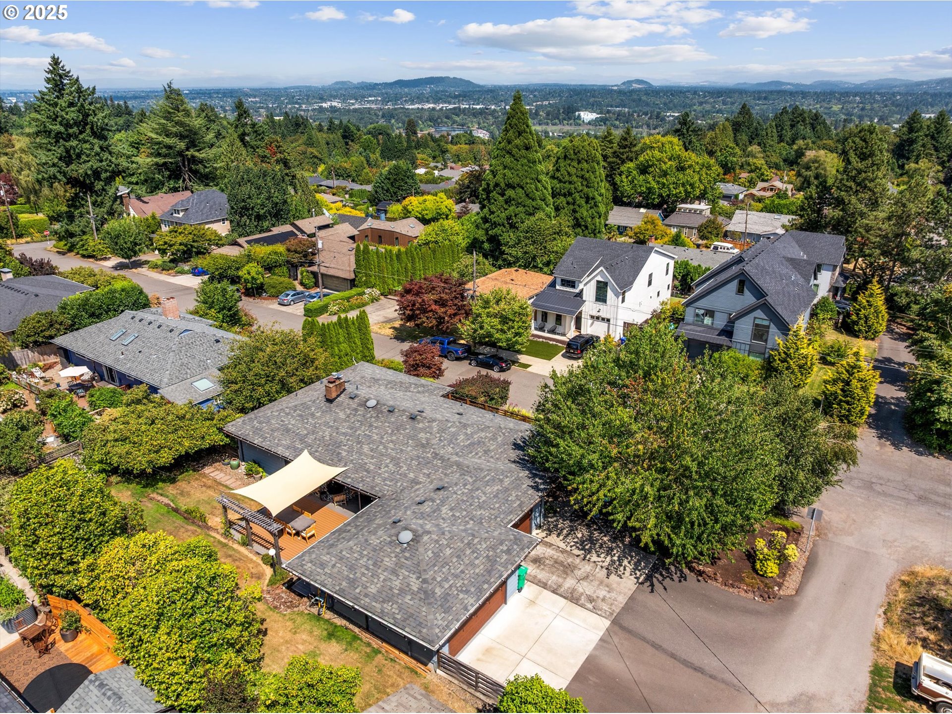 8335 Southwest 6th Avenue Portland, OR 97219 - Photo 45 of 46 Drone View/UAV
