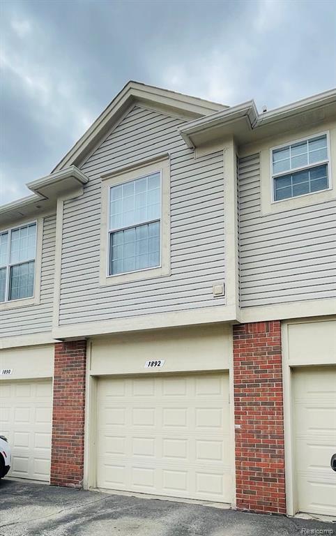 1892 Flagstone Circle, Unit 71 Rochester, MI 48307 - Photo 7 of 9