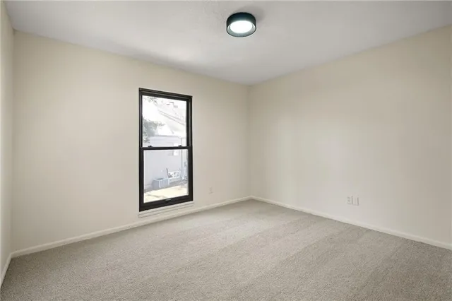 $275,000 | 10208 Robinson Street, Overland Park, KS 66212