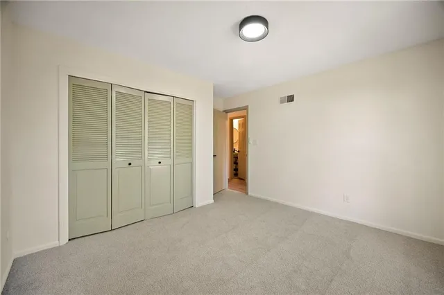 $275,000 | 10208 Robinson Street, Overland Park, KS 66212