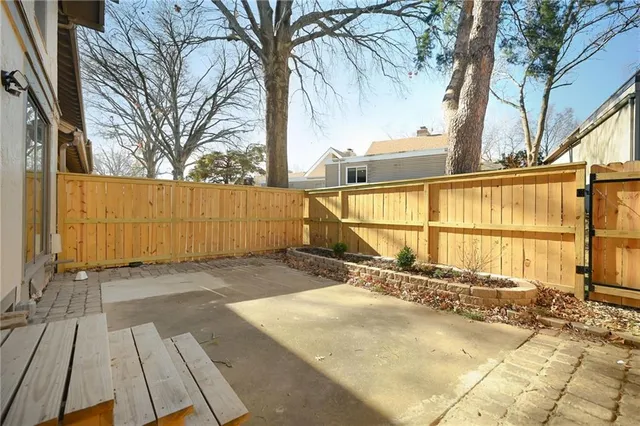 $275,000 | 10208 Robinson Street, Overland Park, KS 66212