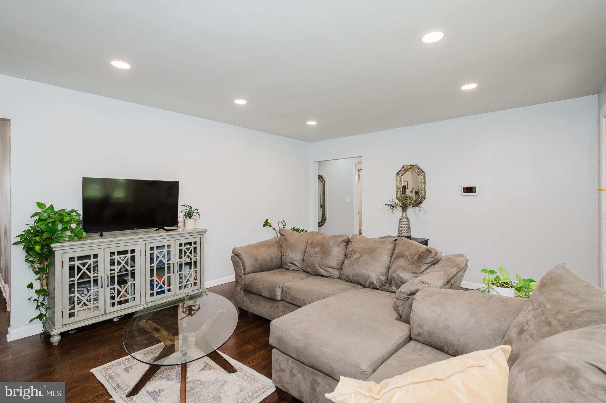 1704 Philadelphia Road Joppa, MD 21085 - Photo 5 of 56 Wood Flooring