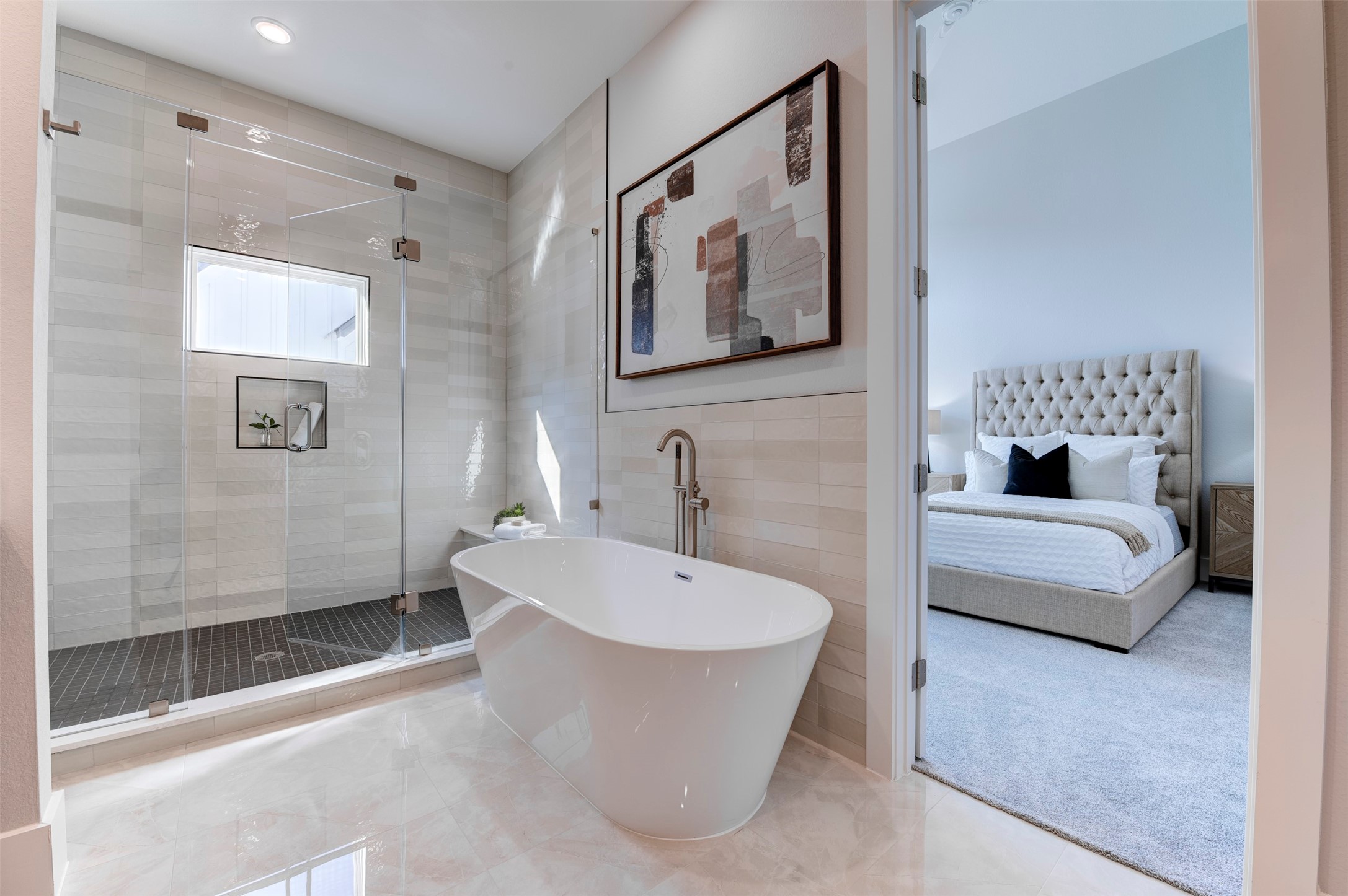 5142 Rosslyn Road Houston, TX 77018 - Photo 27 of 40 a bathroom with a white tub shower and sink