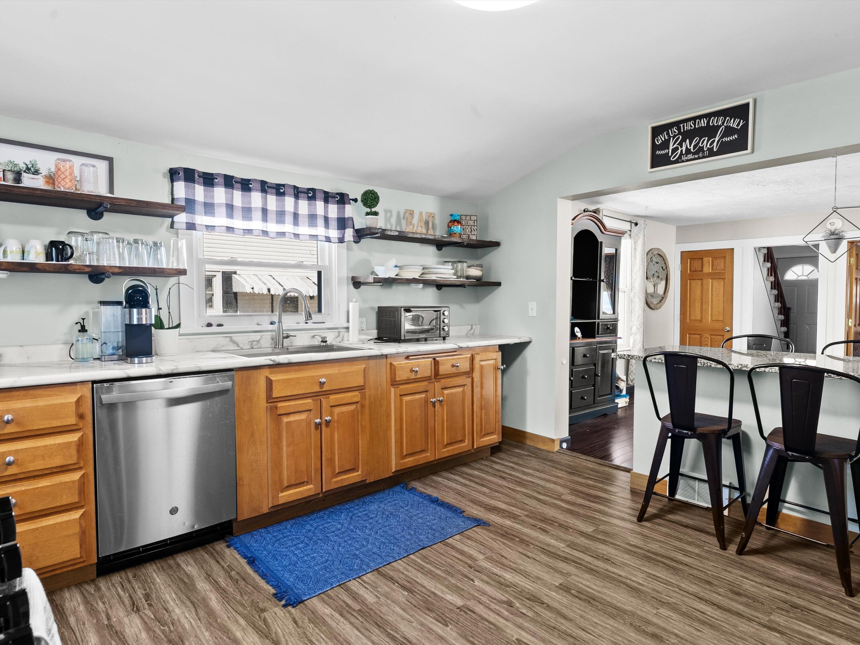 1013 20th Street Two Rivers, WI 54241 - Photo 8 of 25 07-DSC09830