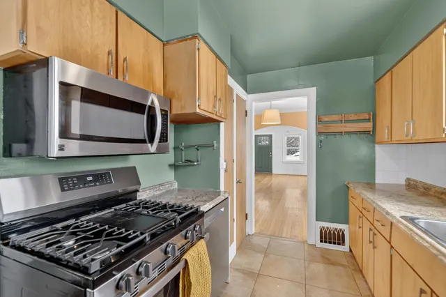 $200,000 | 304 Fairfax Avenue, Kalamazoo, MI 49001