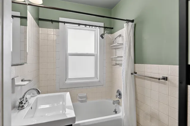 $200,000 | 304 Fairfax Avenue, Kalamazoo, MI 49001