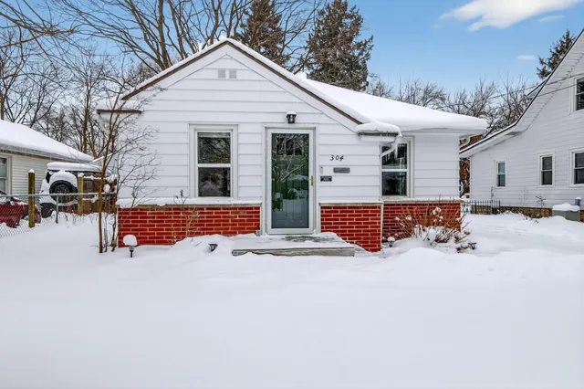 $200,000 | 304 Fairfax Avenue, Kalamazoo, MI 49001