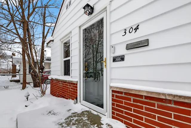 $200,000 | 304 Fairfax Avenue, Kalamazoo, MI 49001