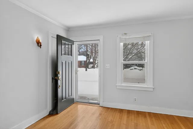 $200,000 | 304 Fairfax Avenue, Kalamazoo, MI 49001