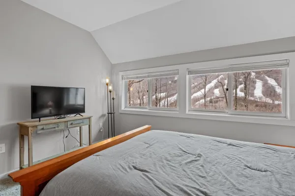 $750,000 | 132 B Coolidge Falls Road, Unit B, Lincoln, NH 03251