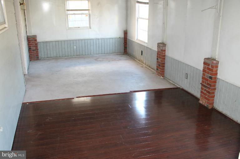 602 North Marshall Street Ranson, WV 25438 - Photo 22 of 28 Interior (General)