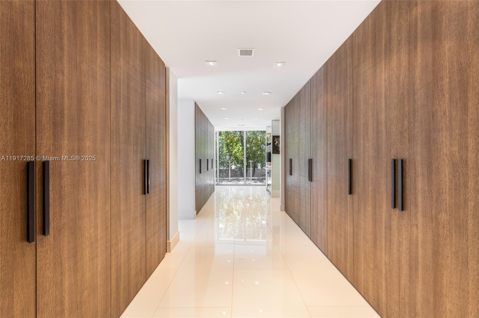 1 Collins Avenue, Unit 207 Miami Beach, FL 33139 - Photo 20 of 37 Gallery Image 20