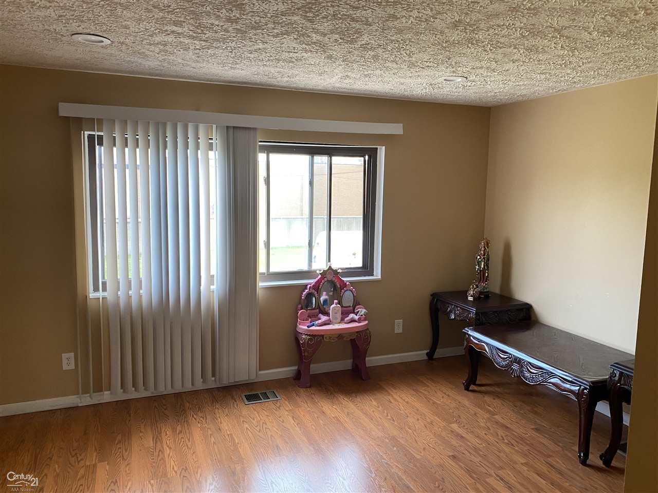 32005 Ruehle Avenue Warren, MI 48093 - Photo 22 of 34
