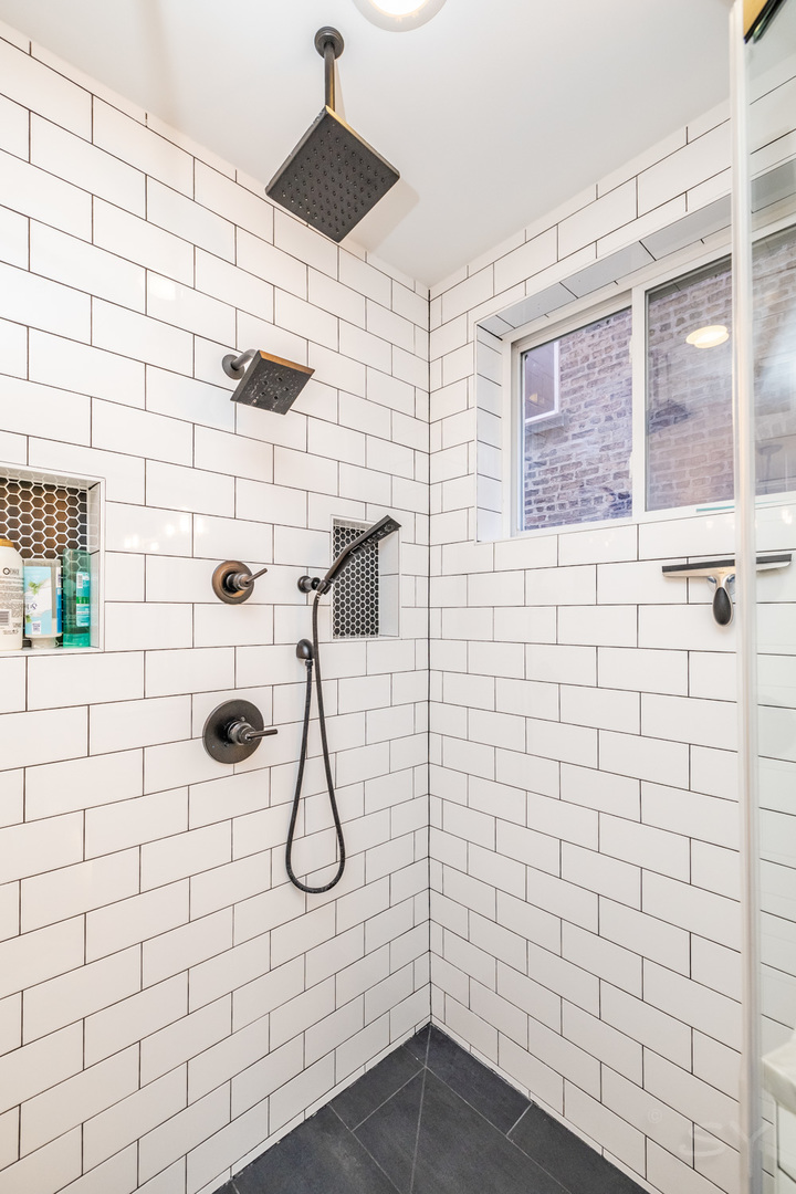 1647 North Artesian Avenue, Unit 1 Chicago, IL 60647 - Photo 20 of 32