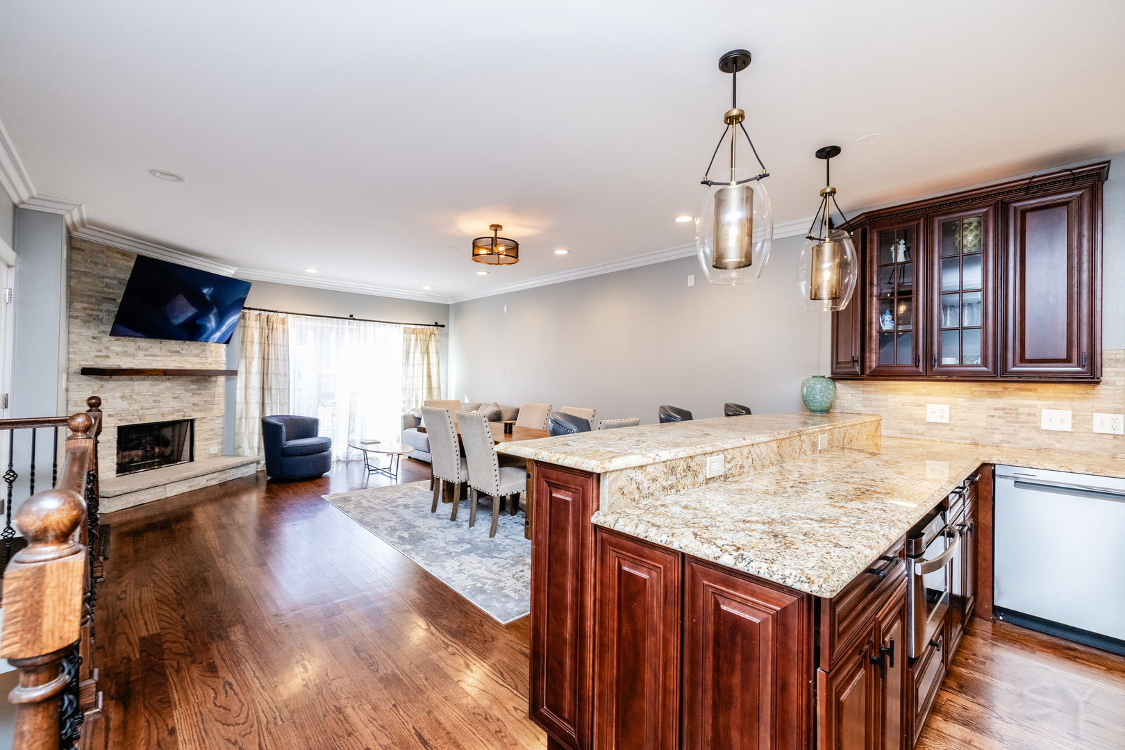 1647 North Artesian Avenue, Unit 1 Chicago, IL 60647 - Photo 7 of 32