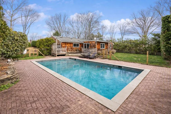 $32,000 | 40 Roman Road, Southampton, NY 11968
